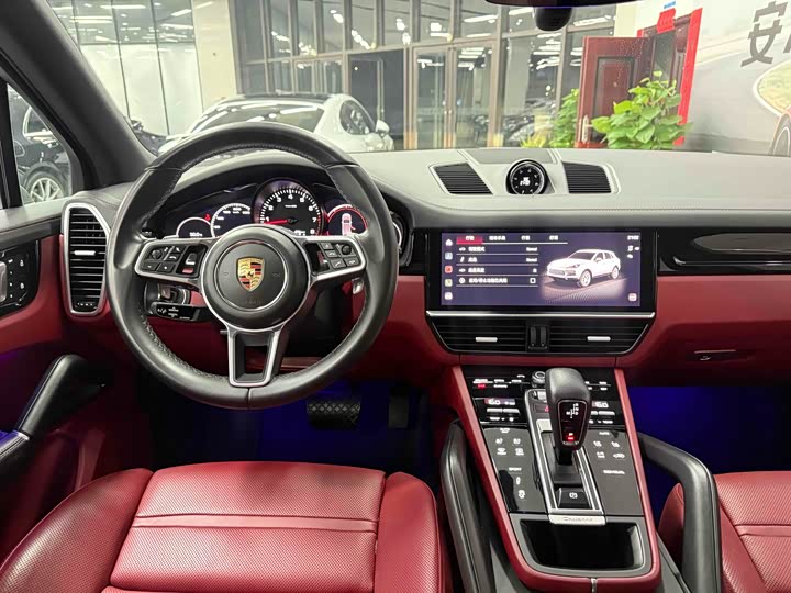 Фото 16 - Porsche Cayenne