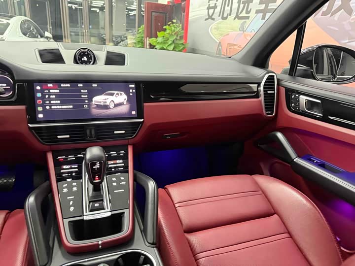 Фото 18 - Porsche Cayenne