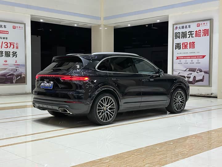 Фото 6 - Porsche Cayenne