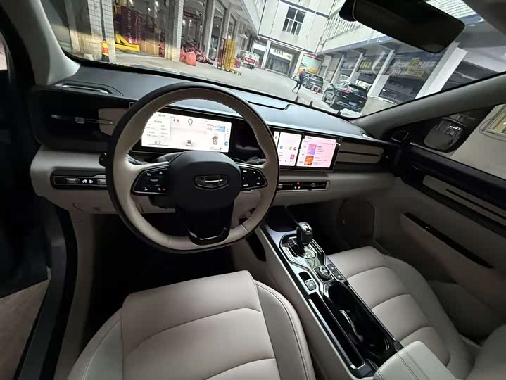 Фото 6 - Geely Icon