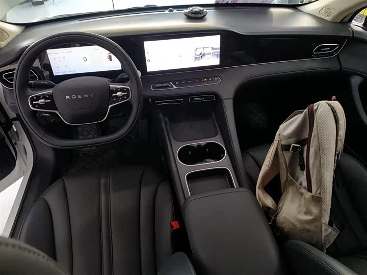 Фото 10 - Roewe D7