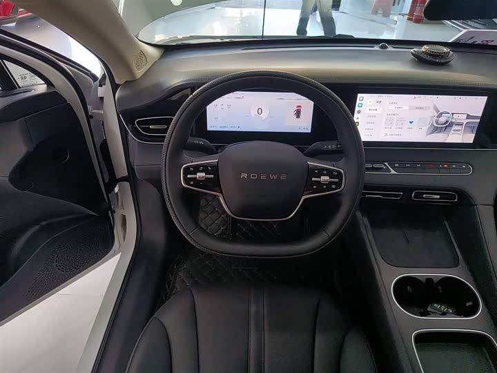 Фото 11 - Roewe D7