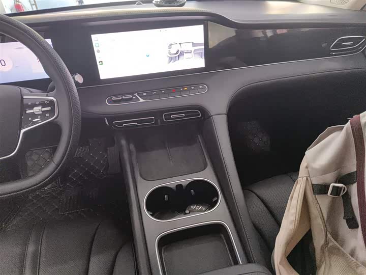 Фото 13 - Roewe D7