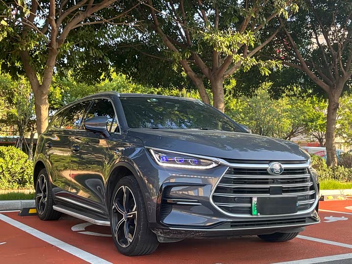 Фото 3 - BYD Tang Hybrid/EV