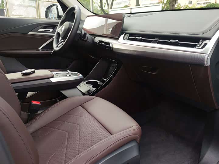 Фото 10 - BMW X1