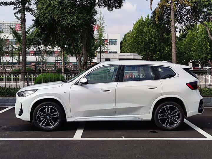 Фото 4 - BMW X1