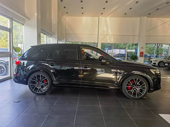 Фото 3 - Audi Q7