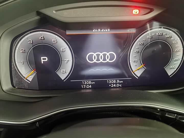 Фото 9 - Audi Q7