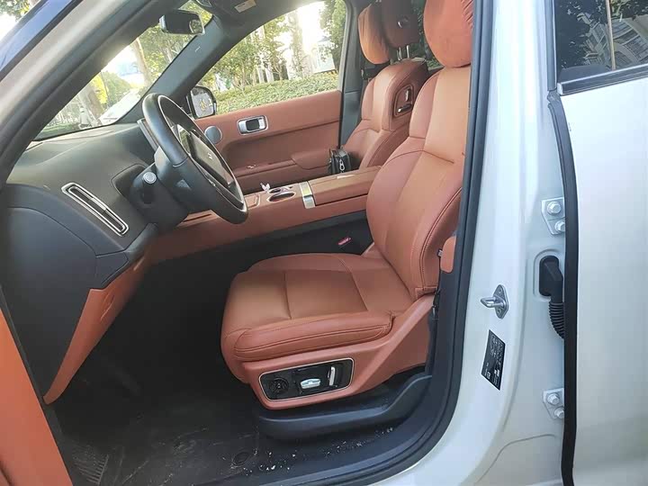 Фото 8 - LiXiang L7