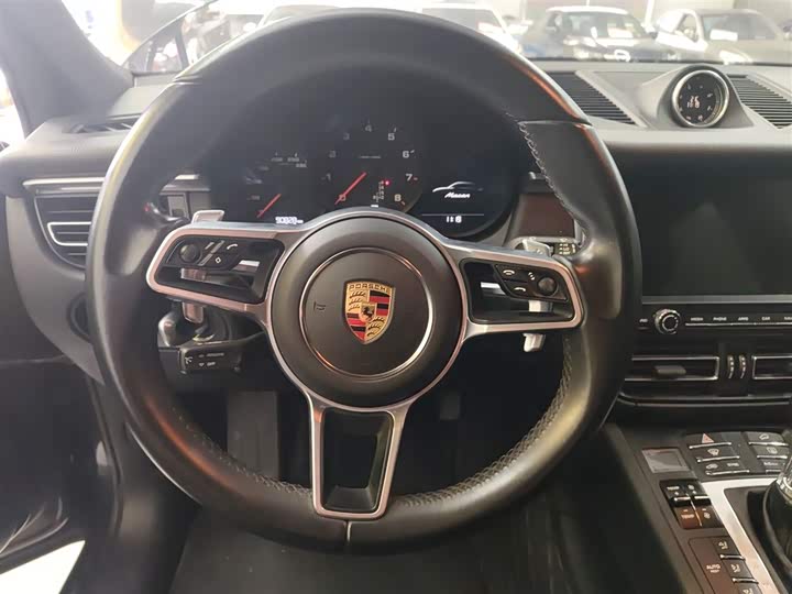 Фото 11 - Porsche Macan