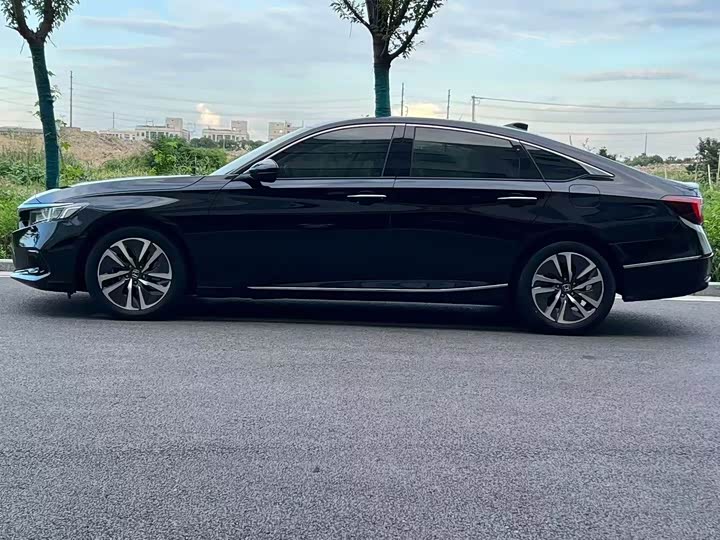 Фото 3 - Honda Accord