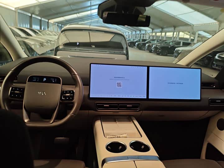 Фото 5 - LiXiang Mega