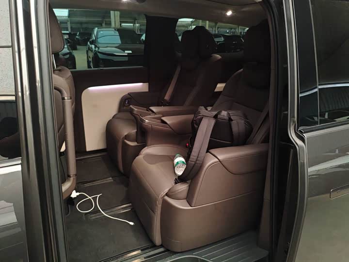 Фото 7 - LiXiang Mega