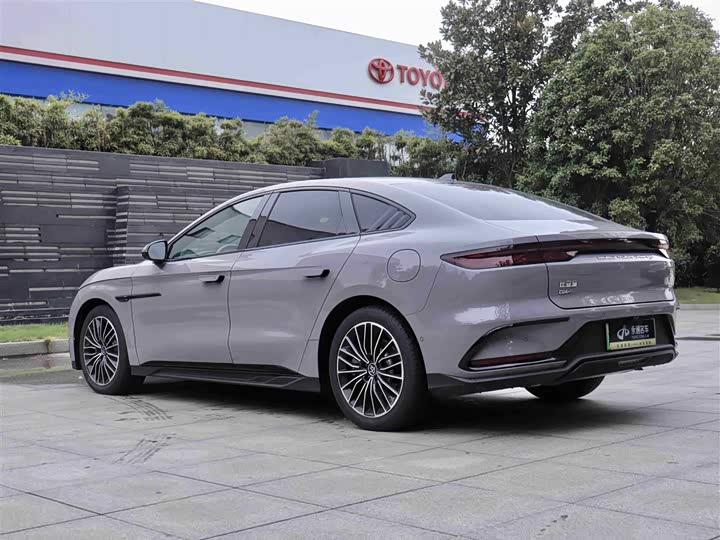 Фото 6 - BYD Han