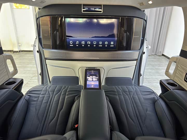 Фото 13 - Buick GL8 Century