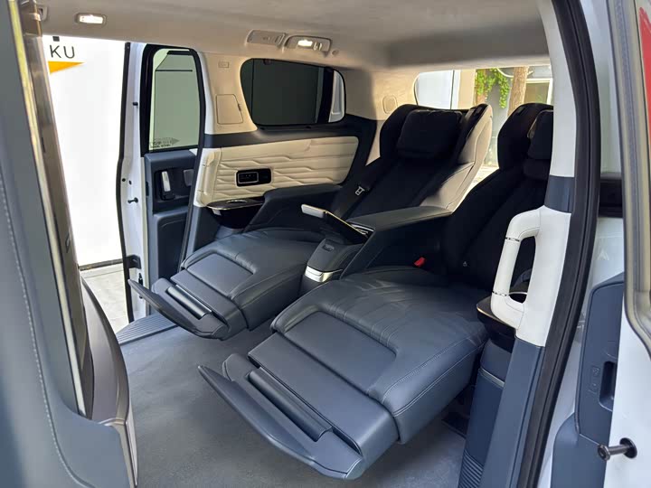 Фото 16 - Buick GL8 Century