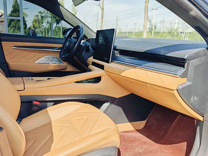 Фото 7 - Zeekr 001