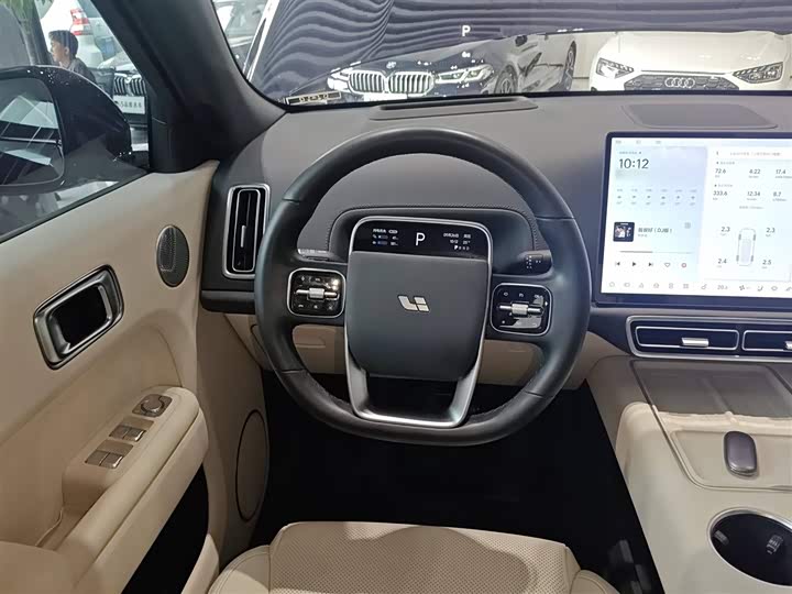 Фото 11 - LiXiang L7