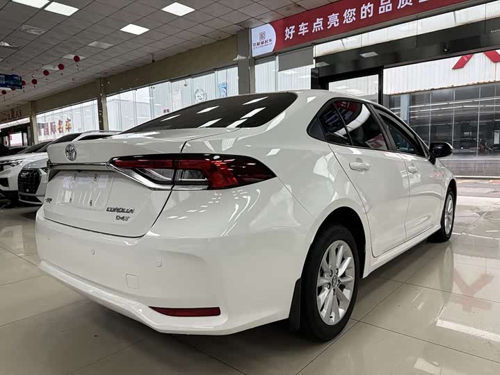 Фото 6 - Toyota Corolla