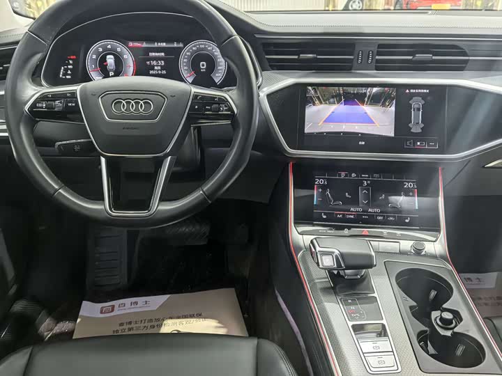 Фото 8 - Audi A6