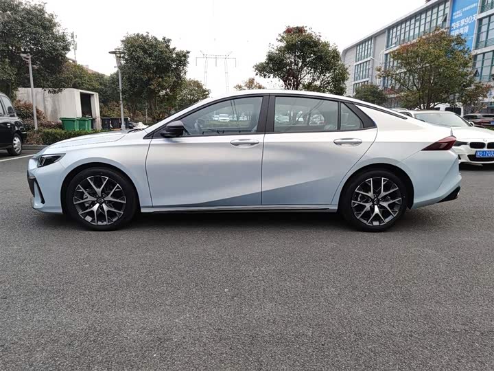 Фото 5 - GAC Trumpchi Empow R