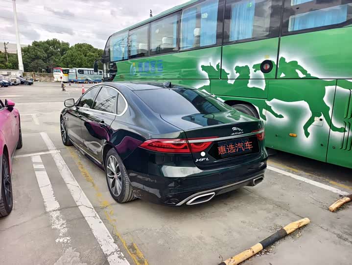 Фото 7 - Jaguar XF L