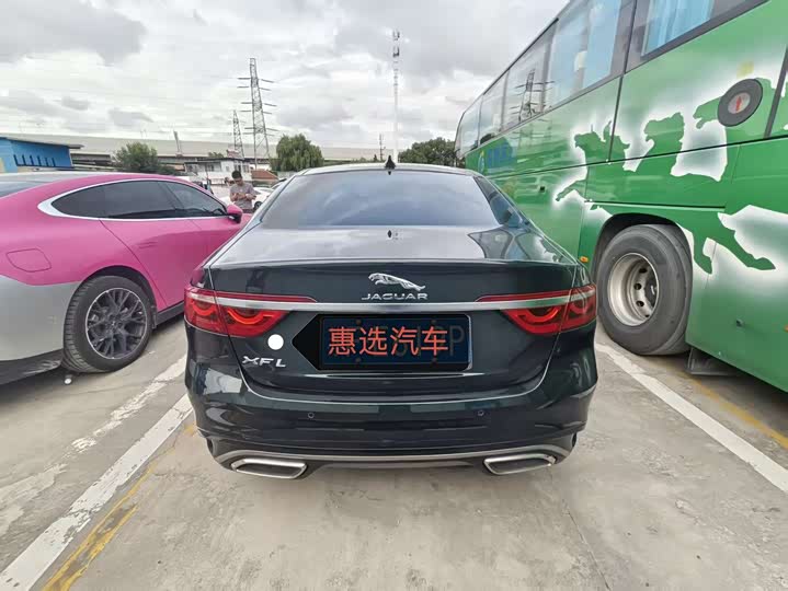 Фото 8 - Jaguar XF L