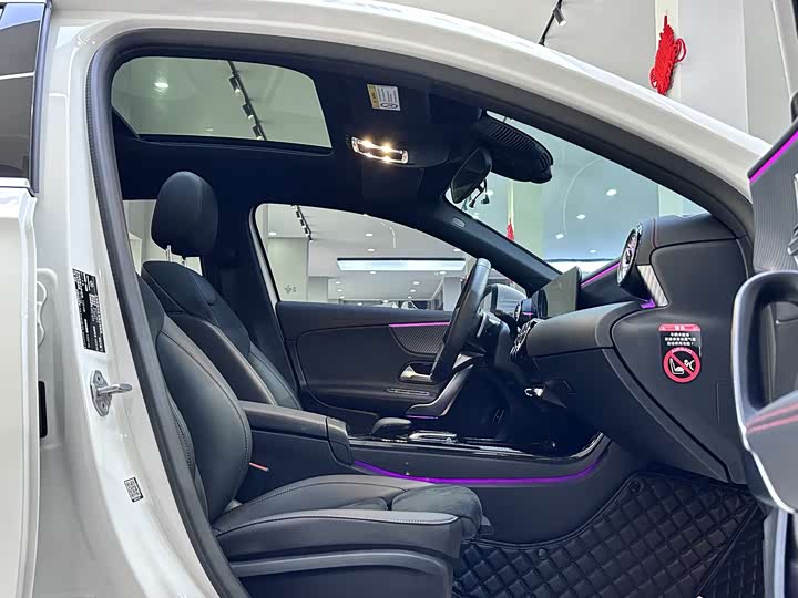 Фото 8 - Mercedes-Benz A-Class