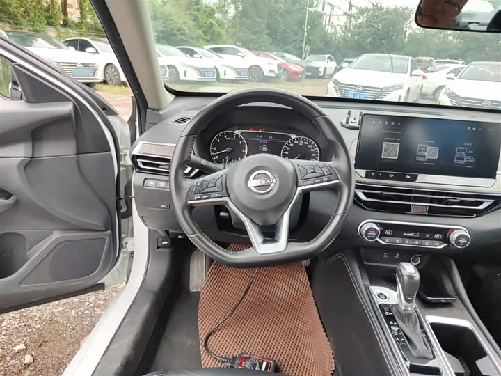 Фото 11 - Nissan Teana