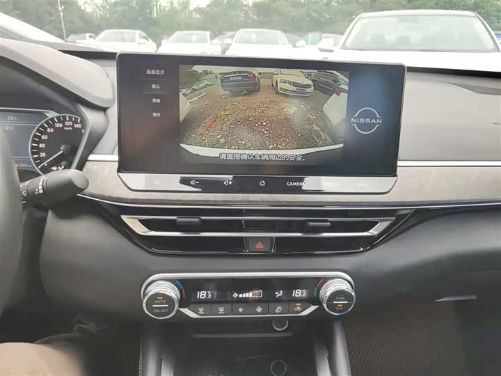 Фото 13 - Nissan Teana