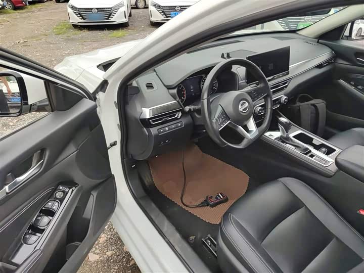 Фото 16 - Nissan Teana