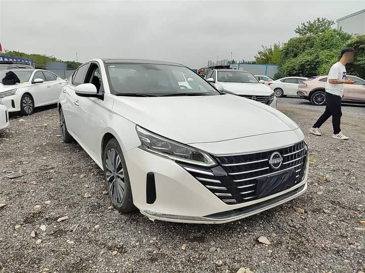 Фото 4 - Nissan Teana