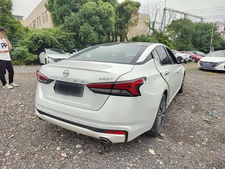 Фото 7 - Nissan Teana