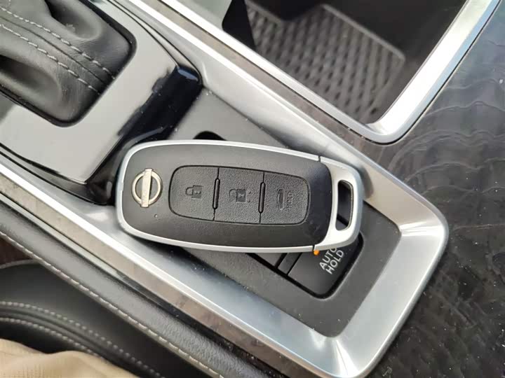 Фото 9 - Nissan Teana