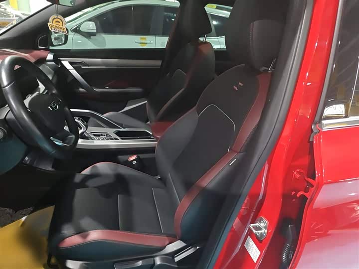 Фото 8 - Geely Coolray