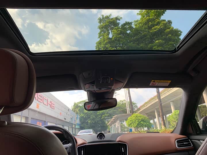 Фото 13 - Maserati Ghibli