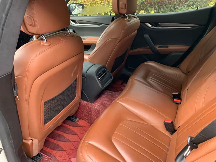 Фото 14 - Maserati Ghibli