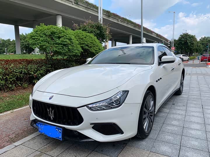 Фото 3 - Maserati Ghibli