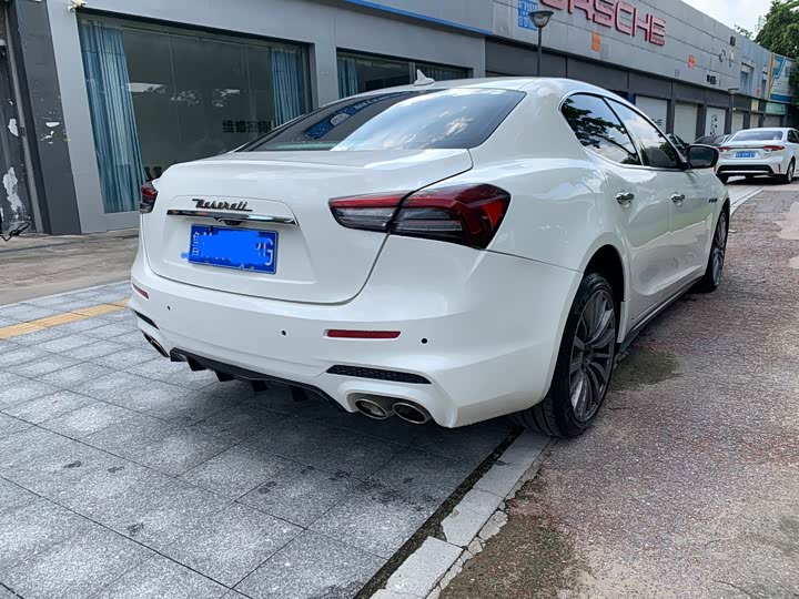 Фото 7 - Maserati Ghibli
