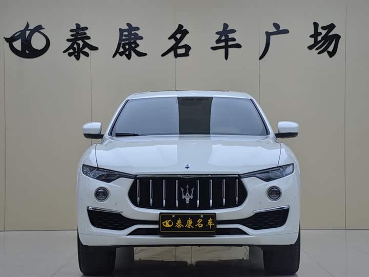 Фото 2 - Maserati Levante