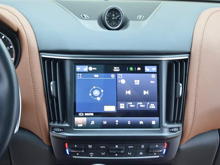 Фото 7 - Maserati Levante