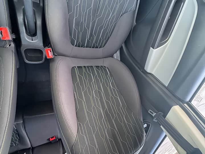 Фото 8 - Changan BenBen E-Star