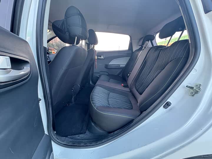 Фото 9 - Changan BenBen E-Star