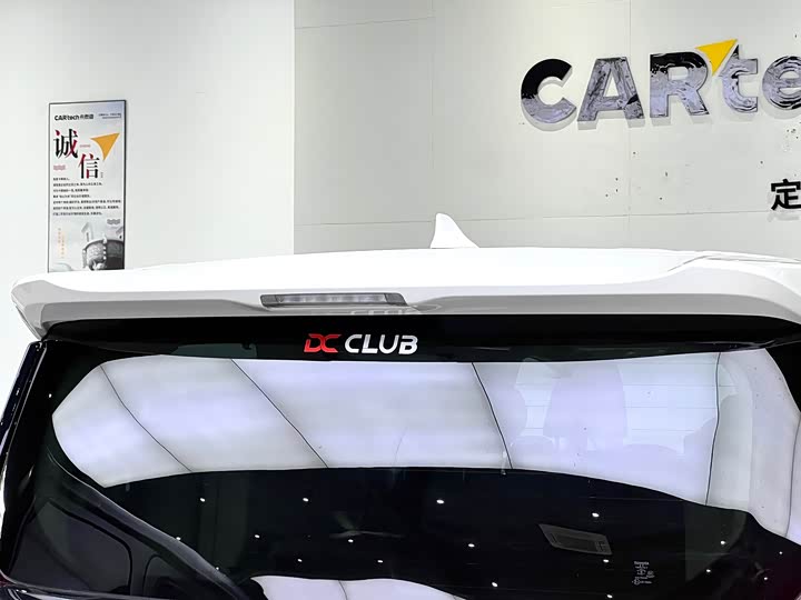 Фото 16 - Toyota Alphard