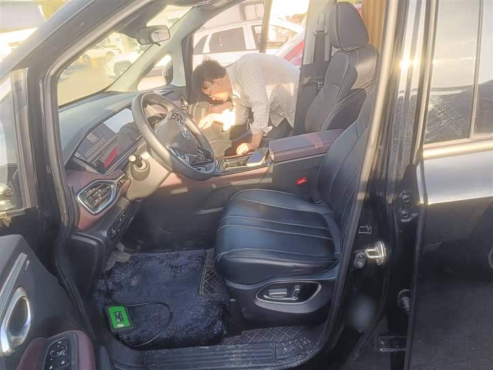 Фото 15 - GAC Trumpchi M6