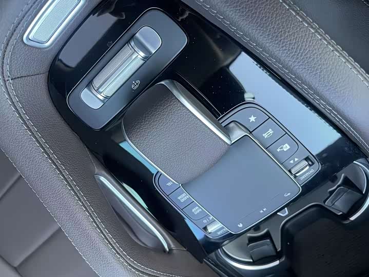 Фото 8 - Mercedes-Benz GLS-Class