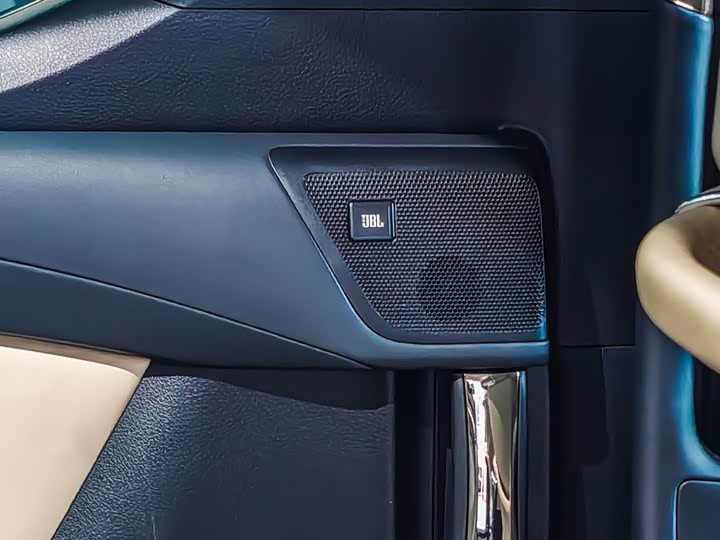 Фото 6 - Toyota Alphard