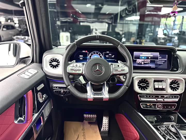 Фото 13 - Mercedes-Benz G-Class AMG