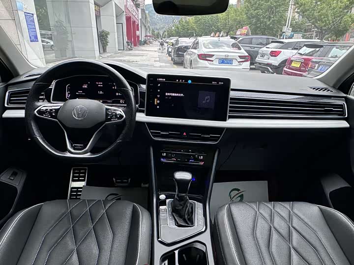 Фото 4 - Volkswagen Tiguan L Pro