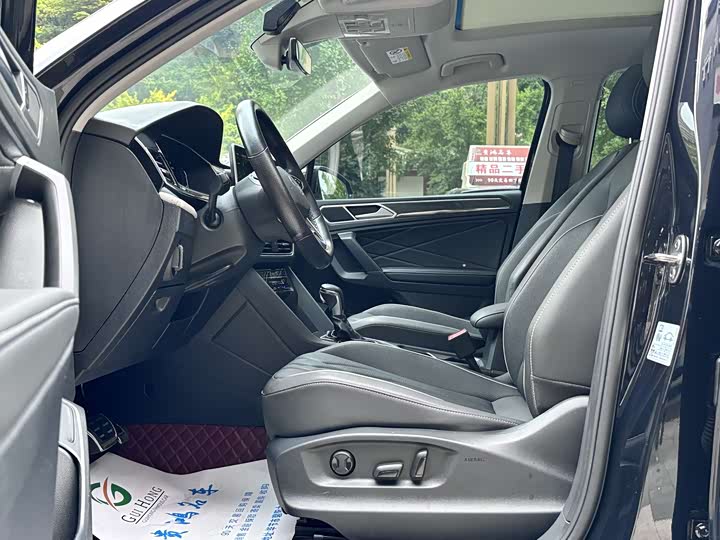 Фото 7 - Volkswagen Tiguan L Pro